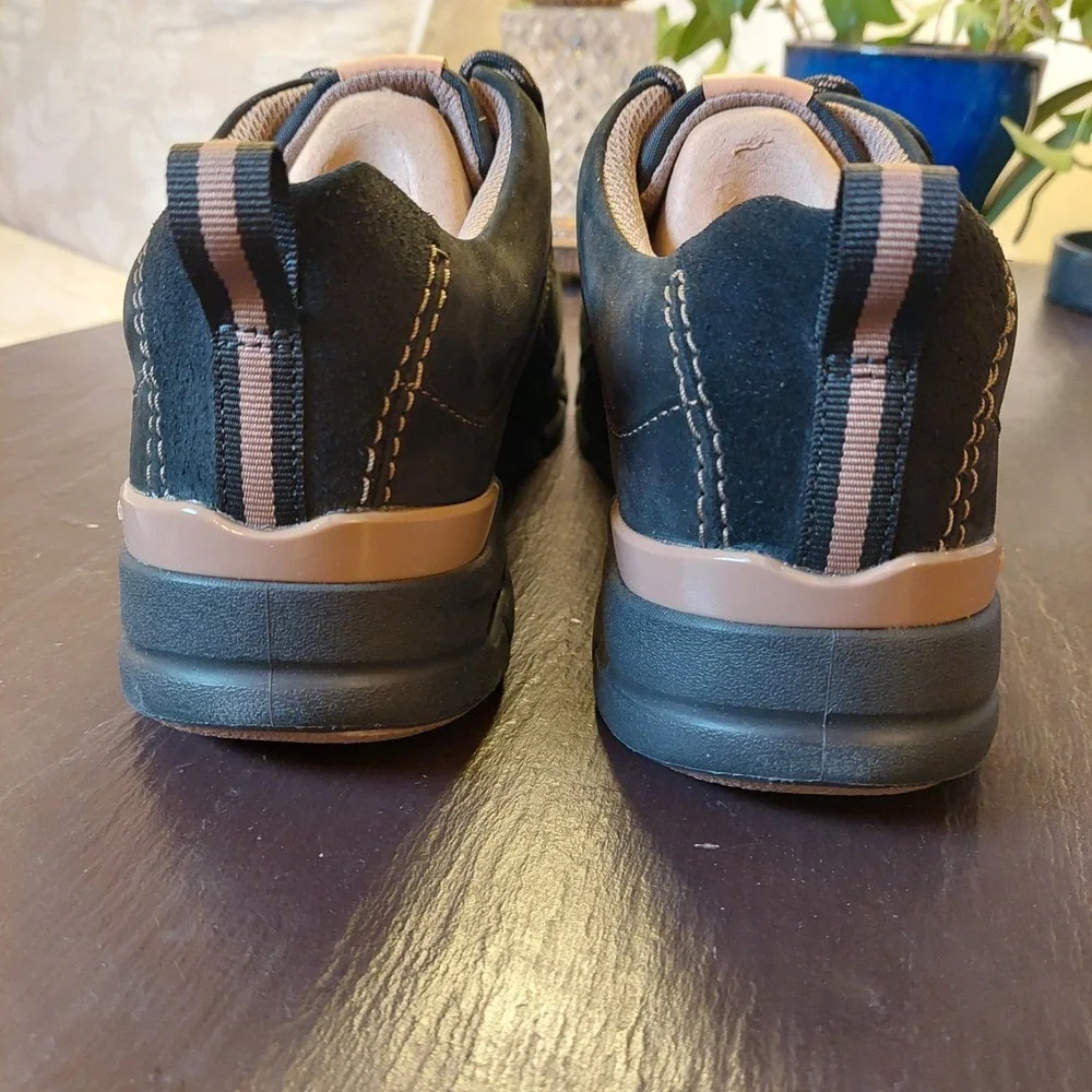 Clarks Originals Women's NatureX Tie WP Combi Nubuck Black Size 9.5M $145 NEW!